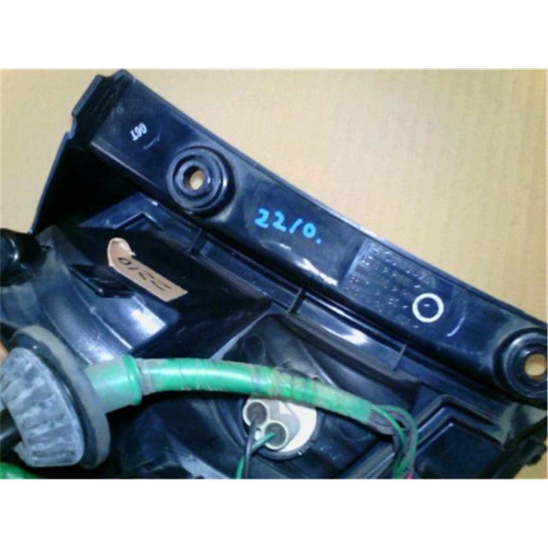 ホンダ 純正 フリードスパイク 《 GB3 》 右テールランプ P81600 ホンダ 純正 フリードスパイク 《 GB3 》 右テールランプ P81600