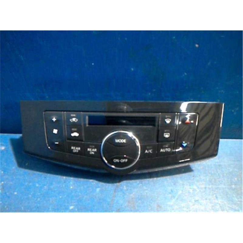 日産 純正 セレナ 《 C26 》 エアコンスイッチパネル P81700