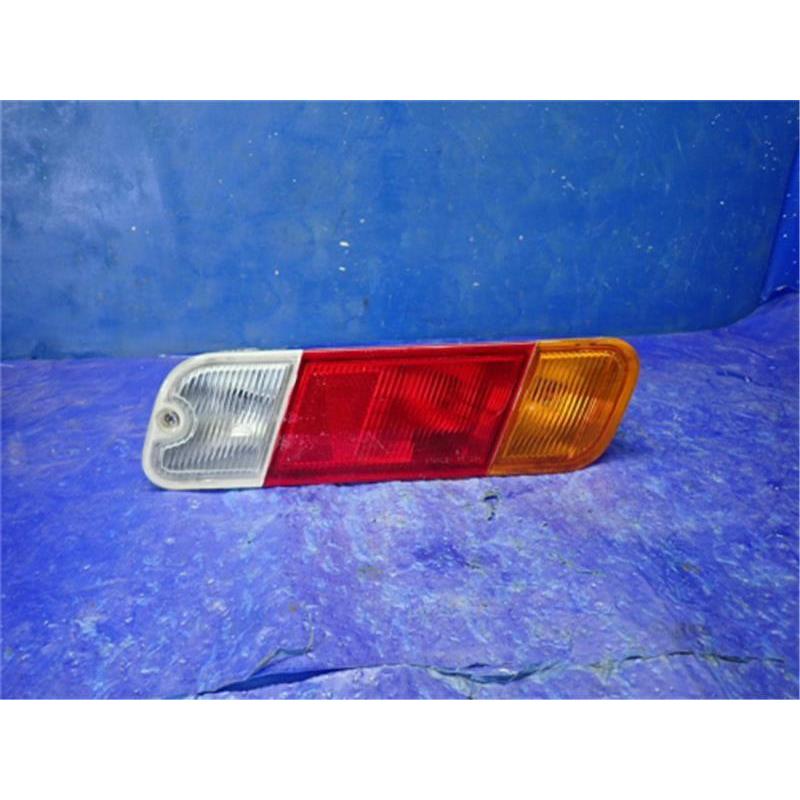三菱 純正 ミニキャブ 《 U62T 》 右テールランプ 8330A140