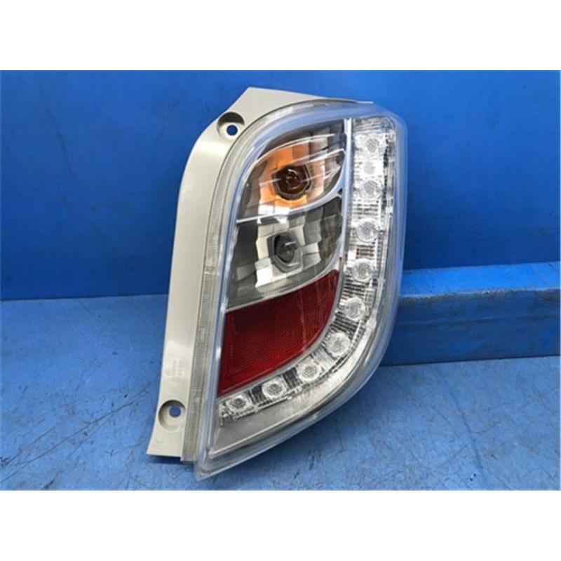 ダイハツLA300S/LA310Sミライース純正テール加工フルLEDテール ダイハツ 純正 ミライース 《 LA300S 》 左テールランプ P41700