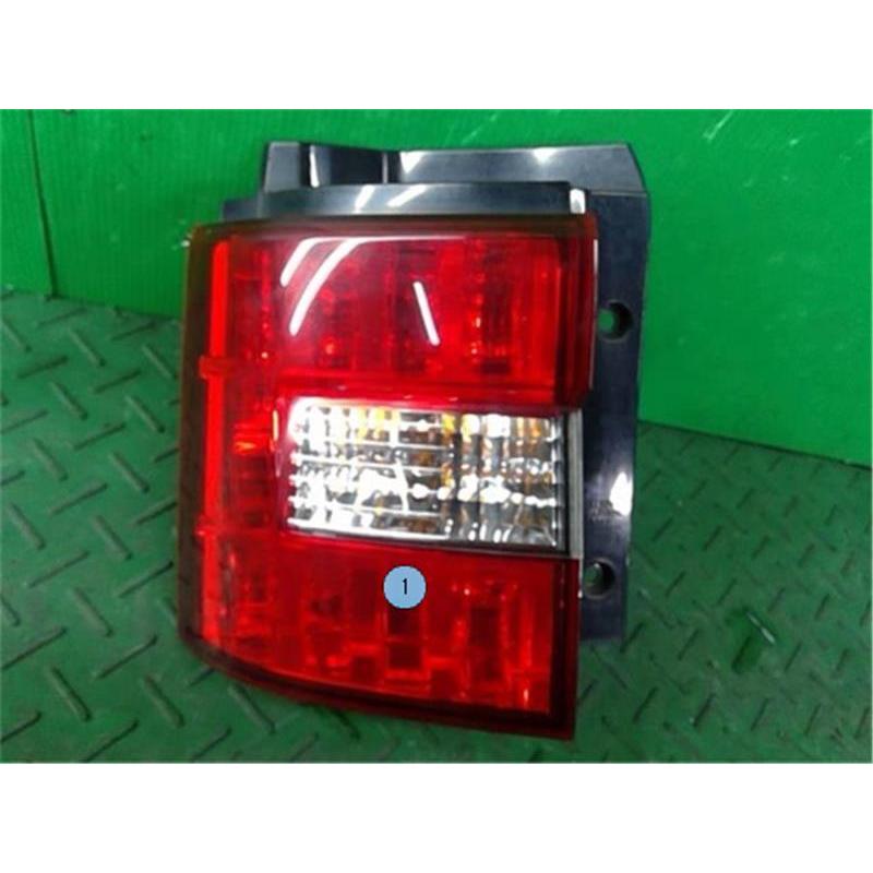 三菱 純正 デリカD5 《 CV5W 》 左テールランプ P90100-24001184 : NGP 