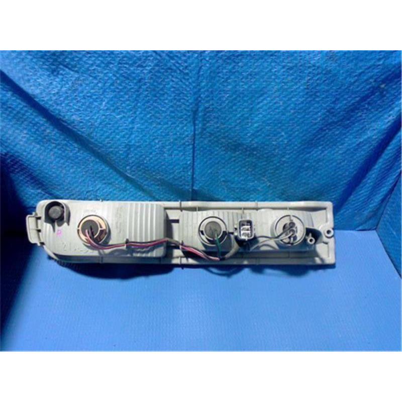 DAIHATSU ハイゼット 右側 純正 テールライト テールランプ 美品 ハイゼットトラック 純正右テールライト TOKAIDENSO 20505R