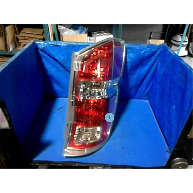 ホンダ 純正 ステップワゴン 《 RK1 》 右テールランプ 33500-SZW-003 