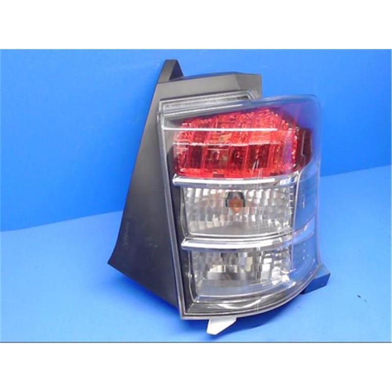 トヨタ 純正 IQ 《 KGJ10 》 右テールランプ P90200-24007697 : NGP
