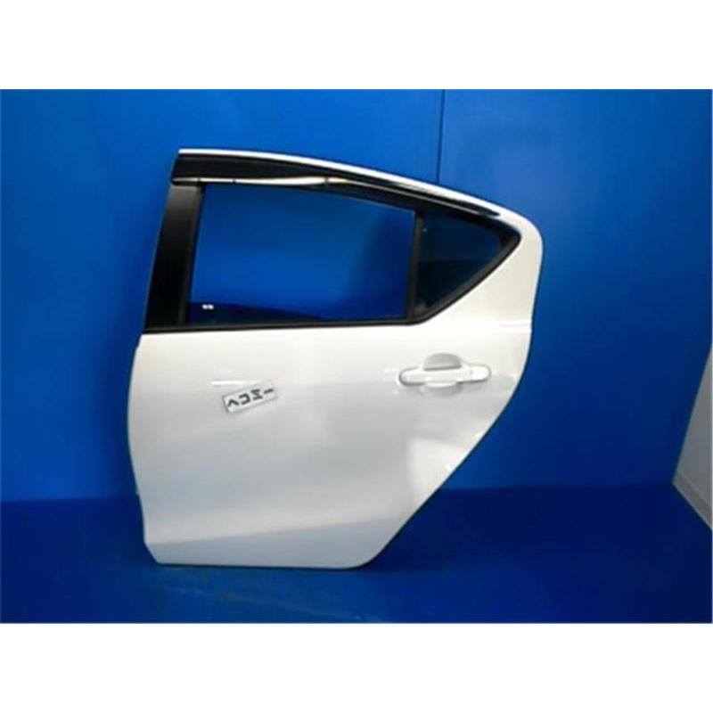 トヨタ 純正 アクア 《 NHP10 》 左リアドア P90300-24010389 : 90300  