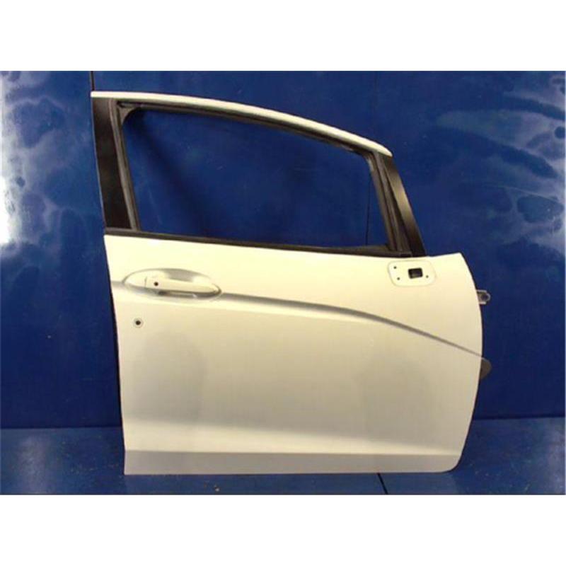 神楽　ホンダ　シャトル　純正 Honda新型SHUTTLE(シャトル)用純正アクセサリーを発売 | Honda