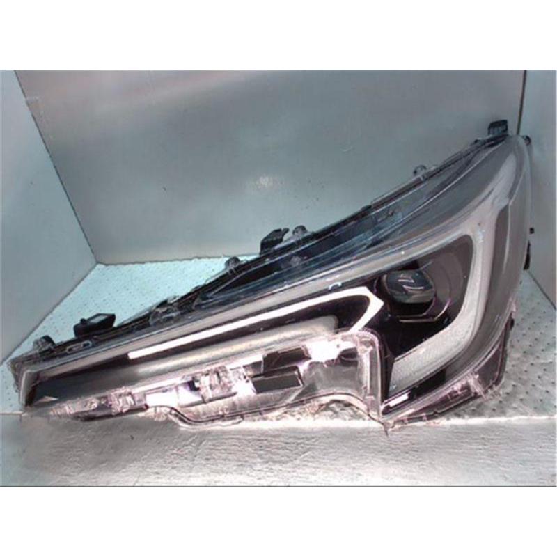 トヨタ 純正 カローラ 《 ZWE219 》 左ヘッドライト 81106-12N40 P90700-25013473の画像