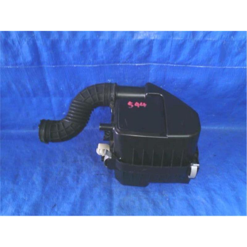 スズキ 純正 エブリィ 《 DA17V 》 エアクリーナー 13700-64P00