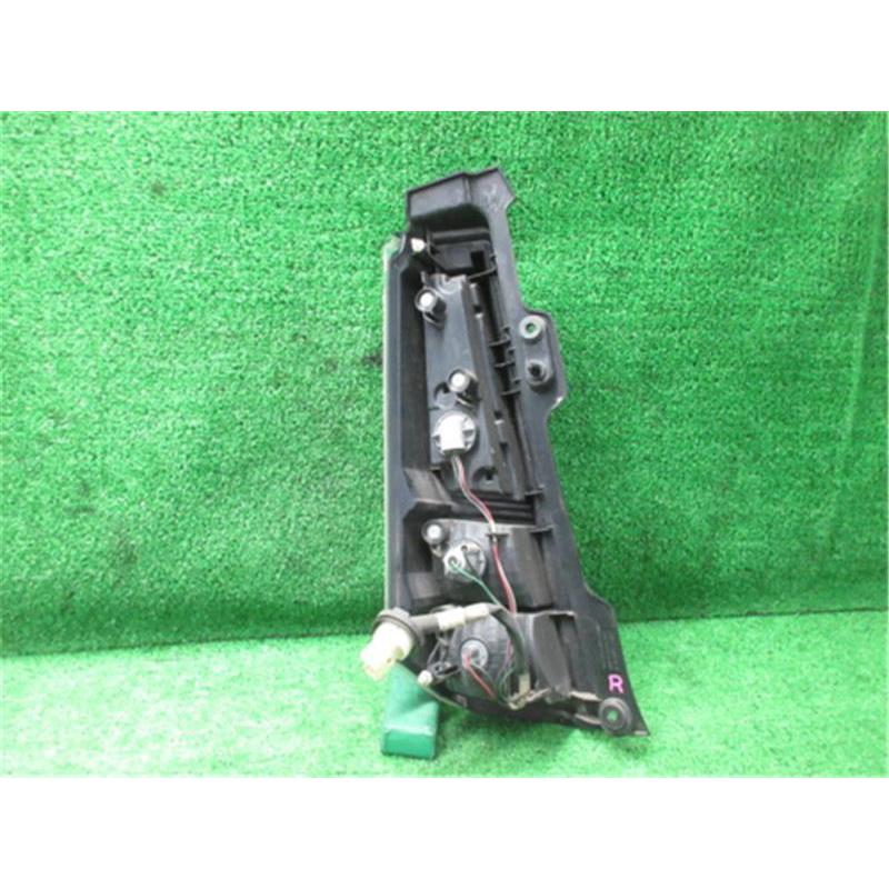 スズキ 純正 ワゴンRスティングレー 《 MH34S 》 右テールランプ 35650