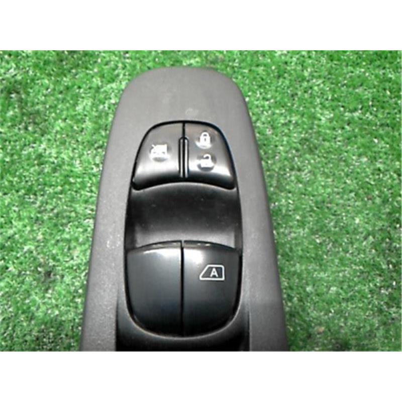 日産 純正 セレナ 《 C26 》 パワーウィンドウスイッチ P91600 日産 純正 セレナ 《 C26 》 パワーウィンドウスイッチ P91600