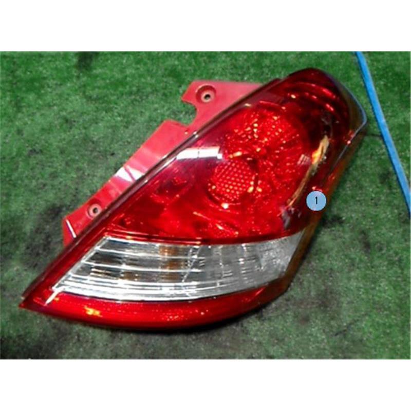 スズキ 純正 スイフト 《 ZC32S 》 右テールランプ P91600 スズキ 純正 スイフト 《 ZC32S 》 右テールランプ P91600