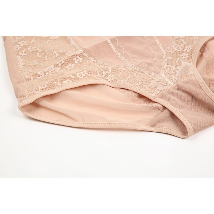 ぽっちゃり熟女　補正下着 