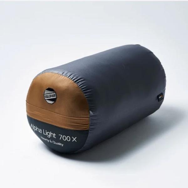 ISUKA（イスカ） アルファライト 700X 1118 シュラフ 寝袋 : ニッチ