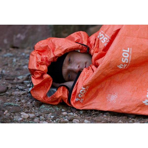 SOL(エスオーエル) エスケープヴィヴィ エマージェンシーシート12416 Amazon.co.jp: S.O.L. Survive Outdoors Longer エスケープ