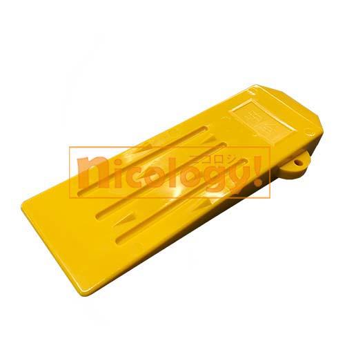 安全くさび （中）1本 伐採 薪割り 巨木 細い若木使用 過酷な条件でも