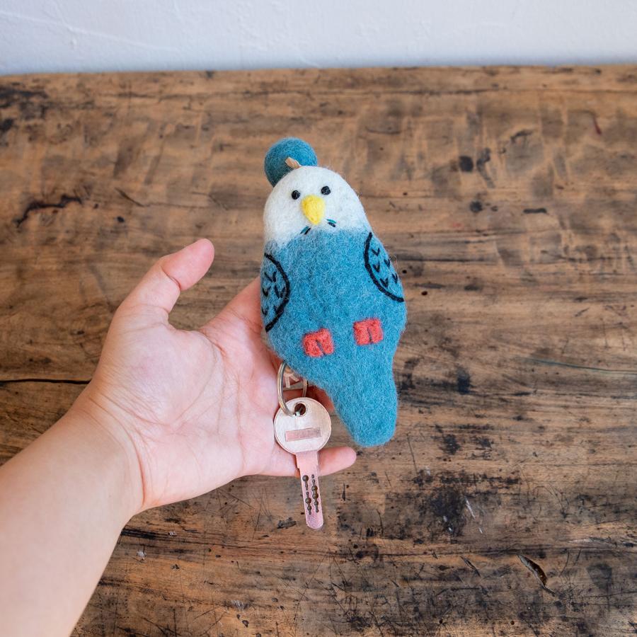 羊毛フェルト インコ キーケース ハンドメイド フェアトレード 羊毛フェルト インコ キーケース ハンドメイド フェアトレード