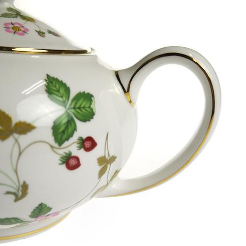 ウェッジウッド　急須➕茶器4つ　ワイルドストロベリー WEDGWOOD（ウェッジウッド） 並行輸入品 ワイルドストロベリー