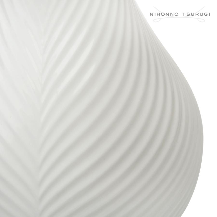ウェッジウッド () ホワイトフォリア ベース 21cm ホワイトフォリア ベース23cm | WEDGWOOD/ウェッジウッド