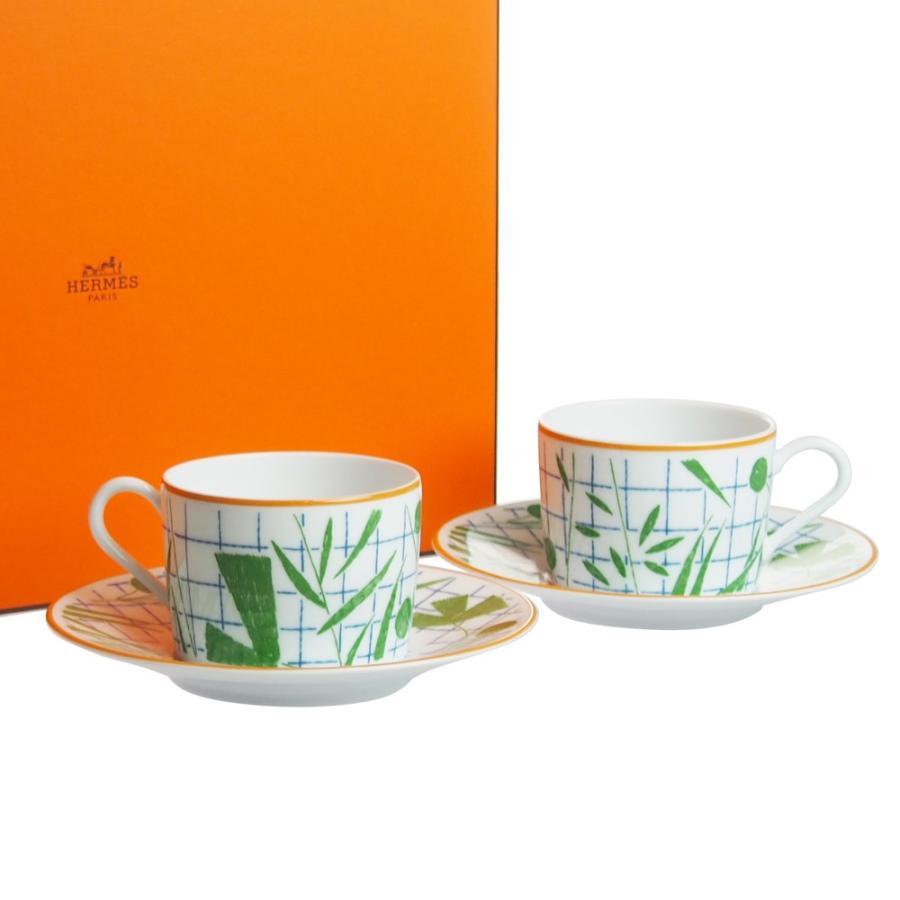 エルメス　A WALK IN THE GARDEN 皿 2枚セット（21センチ） エルメスA WALK IN THE GARDEN 皿 2枚セット（21センチ）
