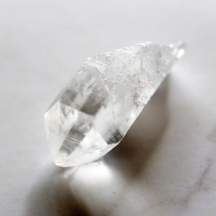 水晶 ポイント 単品 天然白水晶 パワーストーン 置き物 浄化
