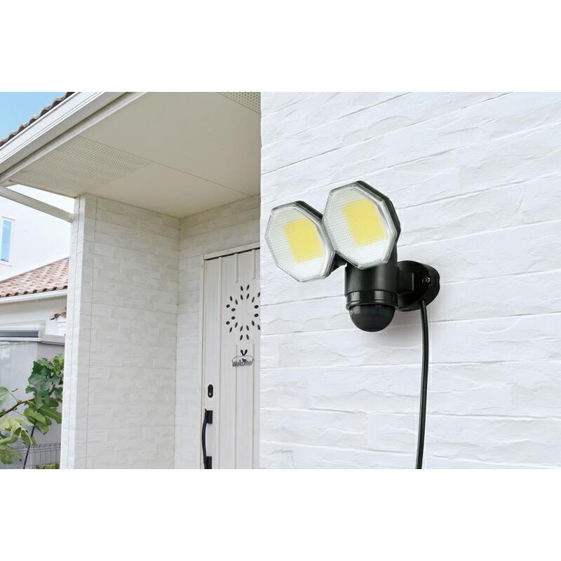 DAISHIN コンセント式センサーライト2灯式1300LM DLA-18T200 LED