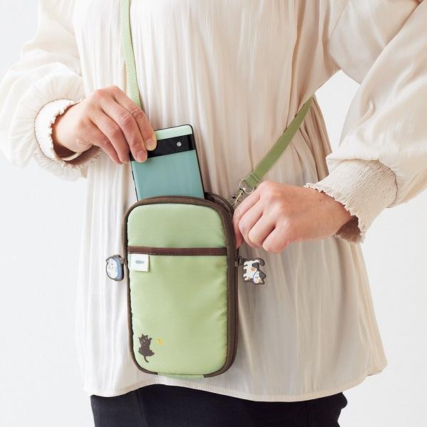 リヒトラブ(Lihit lab.) モバイルポーチショルダー新品未使用グリーン リヒトラブ(Lihit lab.) モバイルポーチショルダー新品未使用