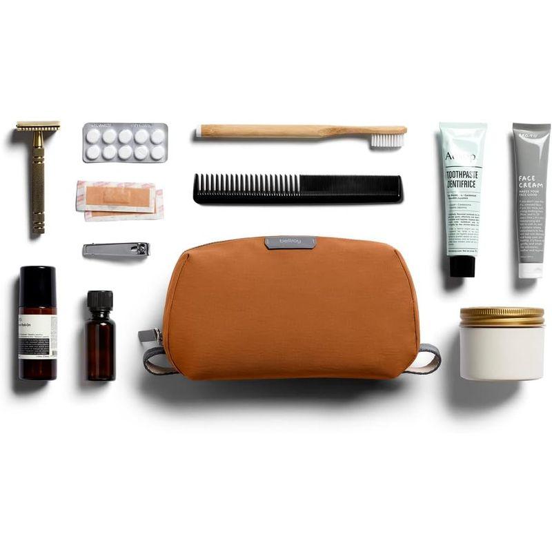 Bellroy　Dopp　Kit、耐水性のトラベルポーチ（洗面用具、香水、ヒゲ剃り、ヘアブラシ、歯ブラシ）　Bronze
