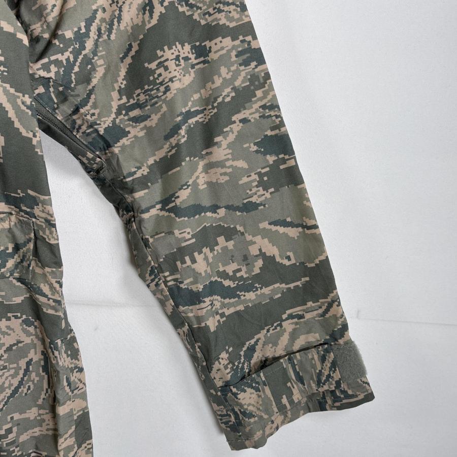 米軍 軍服 カーキ色 古着 00 s 00年代 ミリタリーナイロンジャケット