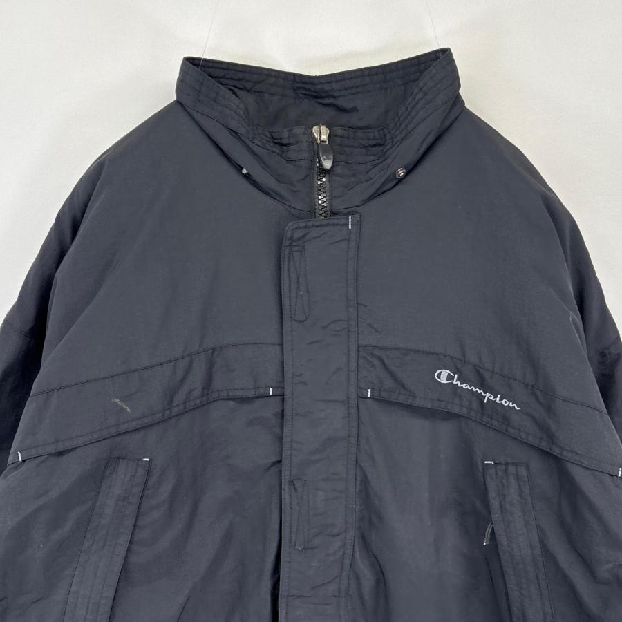 Champion（チャンピオン） 古着 ナイロンジャケット 中綿 ワンポイント 