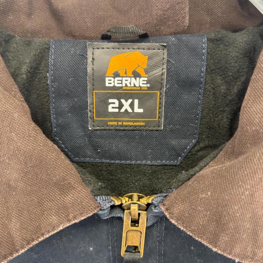 古着  BERNE ジャケット フルジップ デトロイトジャケットタイプ ワーク 中綿  ダック 大きいサイズ 2XL  ブラック系 メンズ 古着 BERNE ジャケット フルジップ デトロイトジャケットタイプ ワーク