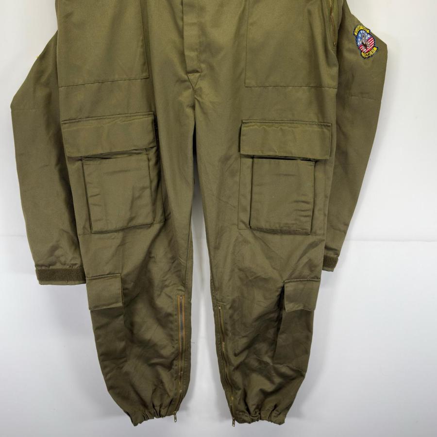 古着 長袖つなぎ イギリス軍 オールインワン ミリタリー 戦闘服