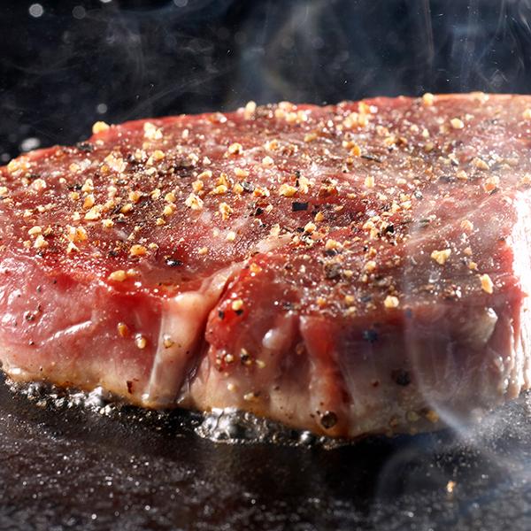 最高級 A5ランク 仙台牛 ヒレステーキ 130〜150g×2枚  ヒレ ヒレ肉 フィレ 牛ヒレ 牛ヒレ肉 フィレステーキ 贈答 誕生日 お祝い 記念日 ギフト お歳暮 御歳暮の画像