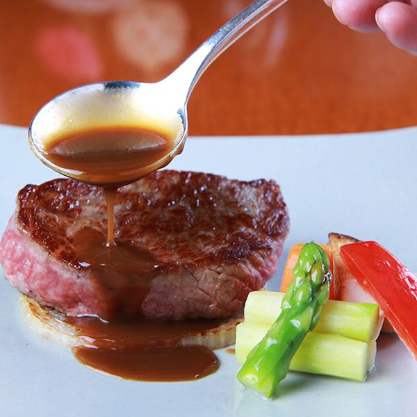 最高級 A5ランク 仙台牛 ヒレステーキ 130〜150g×2枚  ヒレ ヒレ肉 フィレ 牛ヒレ 牛ヒレ肉 フィレステーキ 贈答 誕生日 お祝い 記念日 ギフト お歳暮 御歳暮の画像