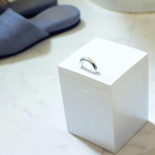 小さめサイズがうれしいトイレポット サニタリーボックス アイセン カスケット 白 コンパクト 省スペース 掃除 シンプル おしゃれ ゴミ箱 P1 a にくらす Yahoo 店 通販 Yahoo ショッピング