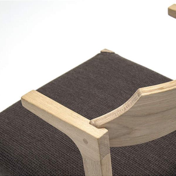 カリモク家具 カリモク 食堂椅子（肘小） CW38モデル