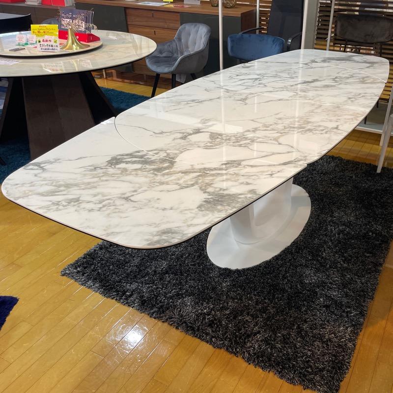calligaris カリガリス 伸長式ダイニングテーブル ORBITAL calligaris カリガリス 伸長式ダイニングテーブル ORBITAL