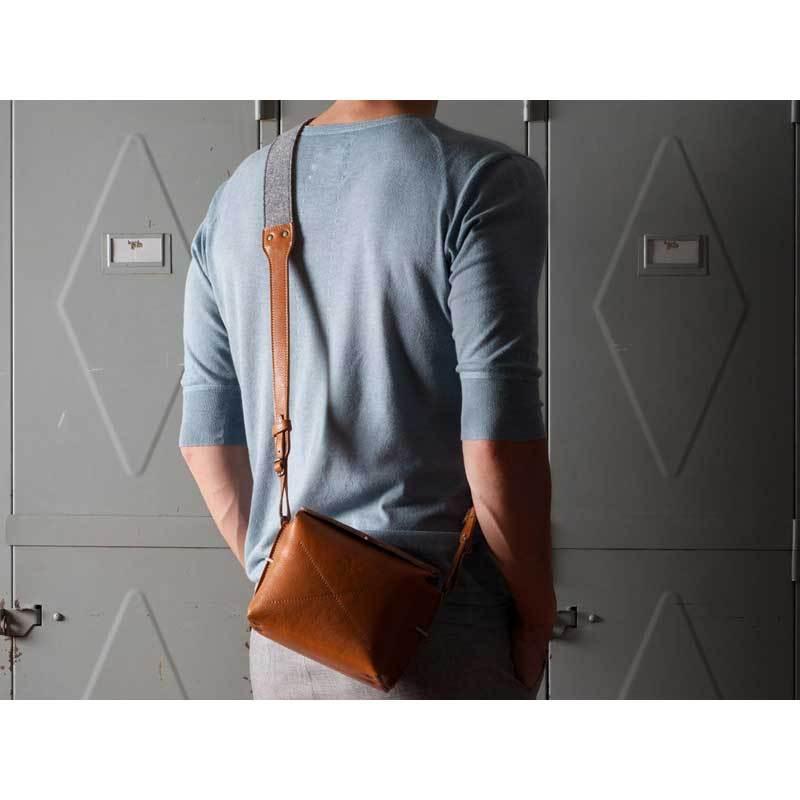 カメラバッグ hardgraft イタリアンレザー ショルダーバッグ Brown