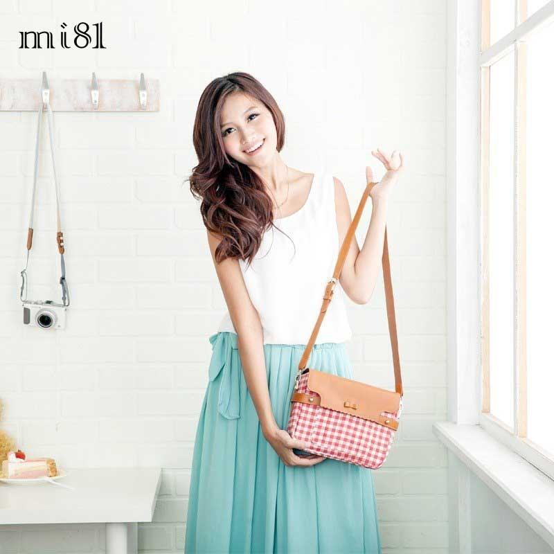 Mi81 Sweety Camera Bag L Red Square Mt02pr ショルダー カメラバッグ おしゃれ かわいい ミラーレス一眼 デジタルカメラ カメラ女子 レディース ファッション Mt02pr Nine Select Yahoo 店 通販 Yahoo ショッピング