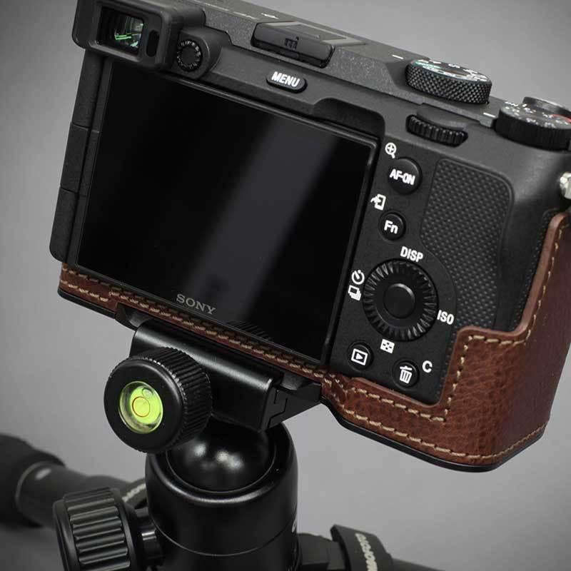 LIM'S SONY α7C 専用 イタリアンレザー カメラケース Brown メタルプレート 本革 おしゃれ SY-A7CDBR リムズ 日本正規販売店｜nineselect｜12