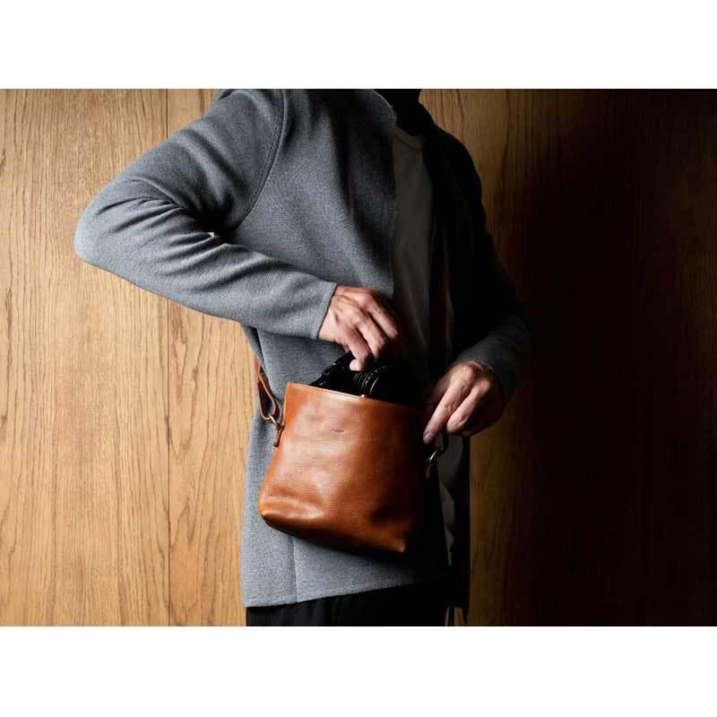 極美品！ブラウン レザー ショルダーバッグ カメラバッグ hardgraft イタリアンレザー ショルダーバッグ Brown