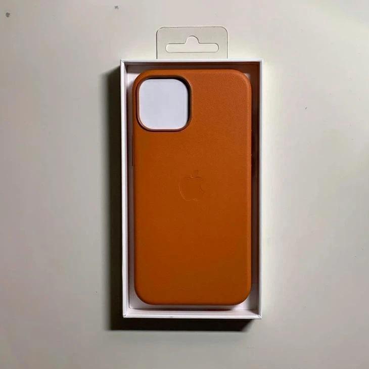 Apple iPhone 13 mini レザーケース ゴールデンブラウン MagSafe対応 iPhone 13 mini レザーケース・ゴールデンブラウン 新品
