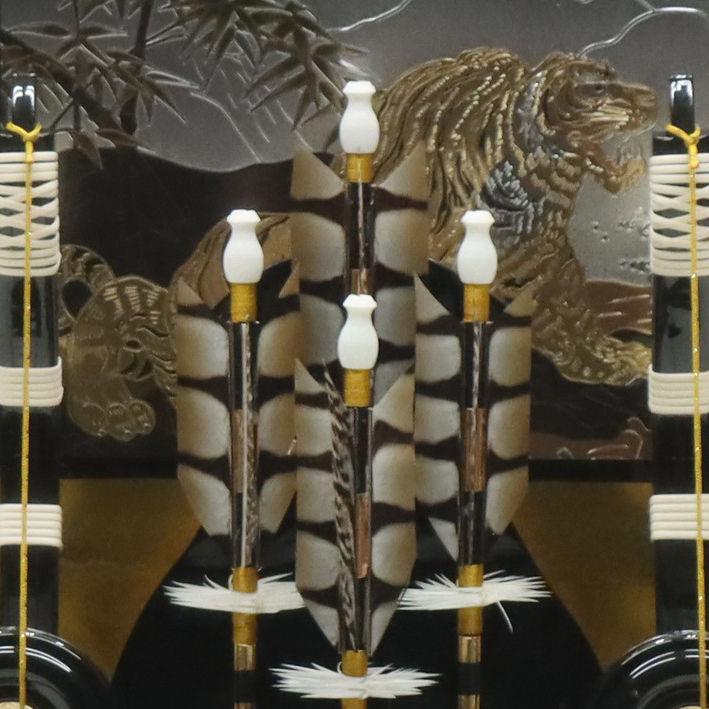 破魔弓 ケース飾り 勇翔 15号 太刀付 高さ56cm 黒塗りケース 2024-ys031の画像