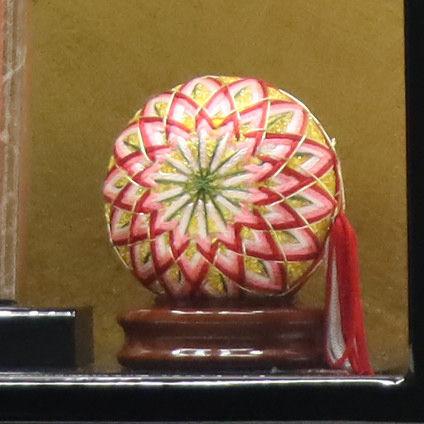羽子板 ケース飾り 暁 15号 縮緬 高さ59cm 黒塗りケース 2024-ys149の画像