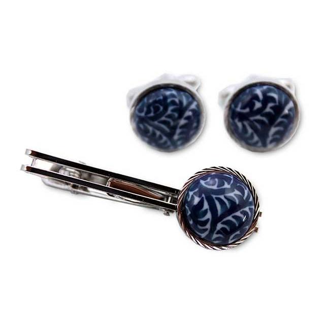 有田焼カフスタイピンセット 染付たこ唐草 丸型
