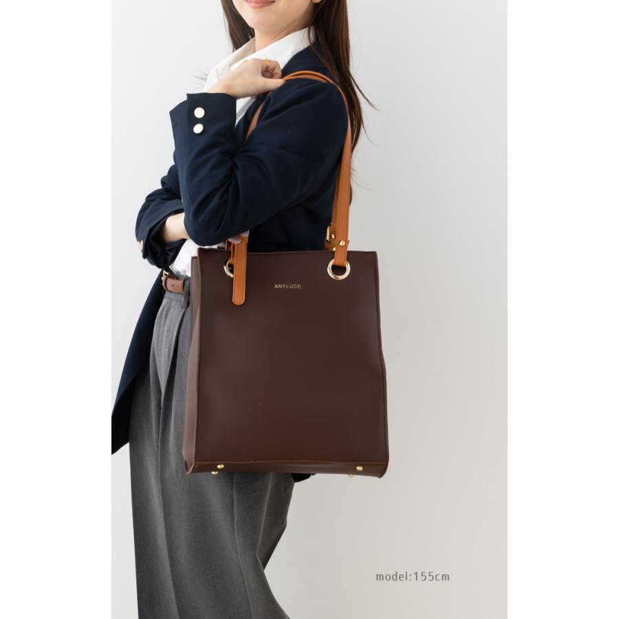 極美品✨Dio ハニカム柄 トートバッグ A4 レザー pvc ネイビー 極美品✨Dio ハニカム柄 トートバッグ A4 レザー pvc ネイビー