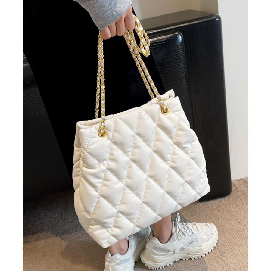 ショルダーバッグ レディース 斜めがけ キルティング 大人 軽量 大きめ