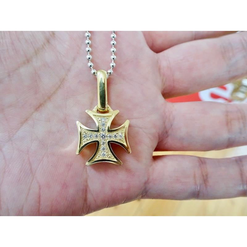 仁尾彫金『ギャラクシーゴールドアイアンクロス、ダイヤヘッド 