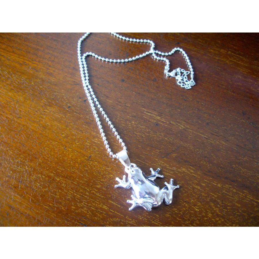 仁尾彫金『目がダイヤ雨蛙ペンダント』ハンドメイド159b : bepn159d 