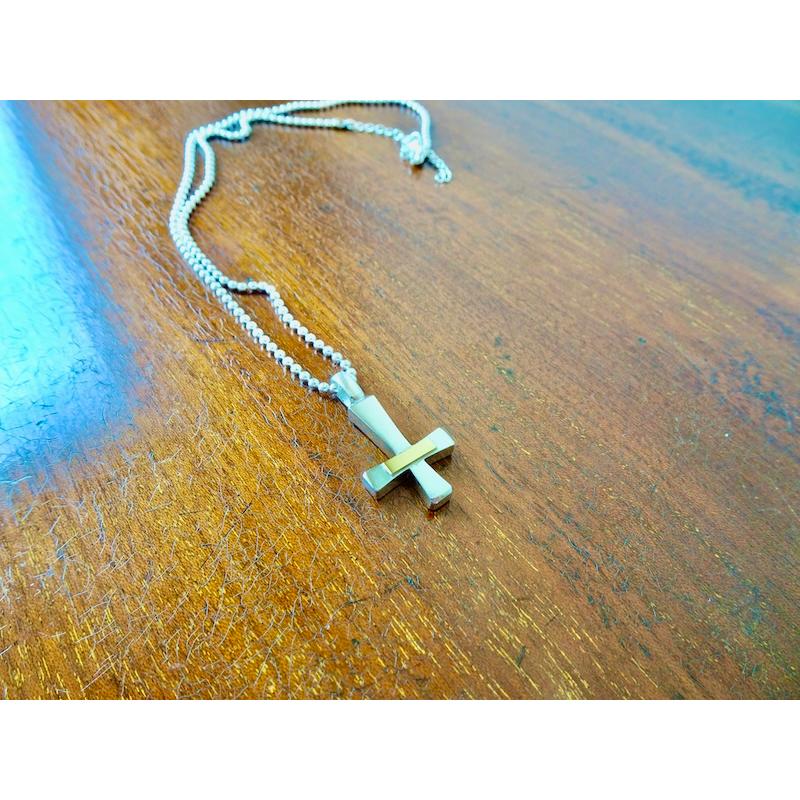 仁尾彫金『k18ステッカー、逆十字クロス』ハンドメイド310b : 仁尾彫金
