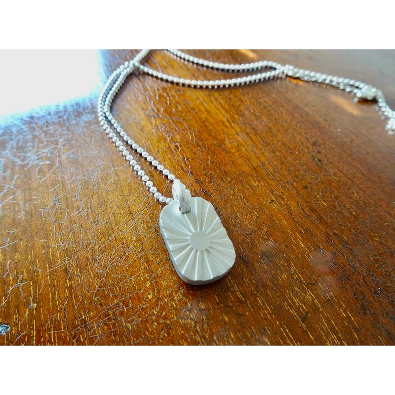 仁尾彫金『プラチナ、太陽のプレート2』ハンドメイド320b : 仁尾彫金  